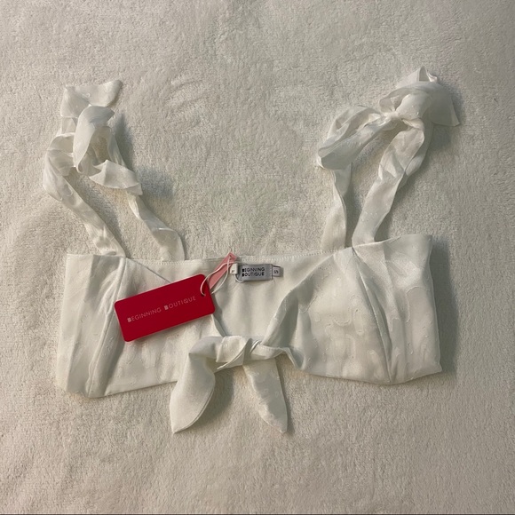 Beginnings boutique little lace white tie top - Picture 1 of 6